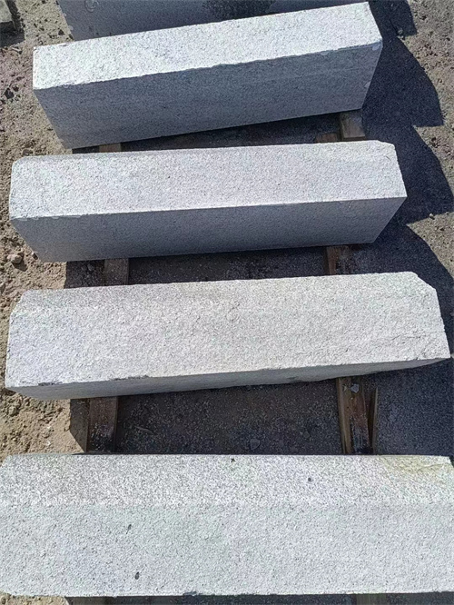 山东鲁灰路沿石